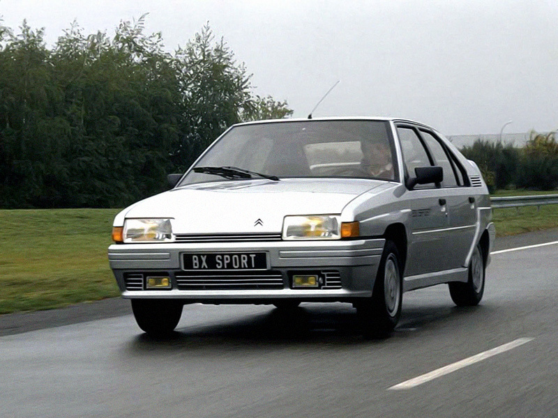 CITROËN BX SPORT - BX en tenue de sport.