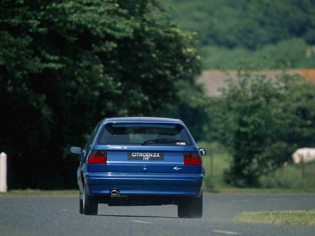 CITROËN ZX 16V - Sportives chevronnées mal aimées.