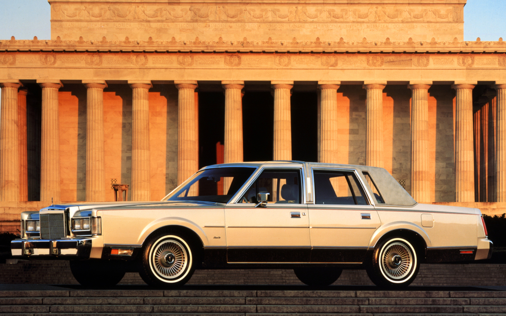 LINCOLN TOWN CAR The Last Big American Sedan