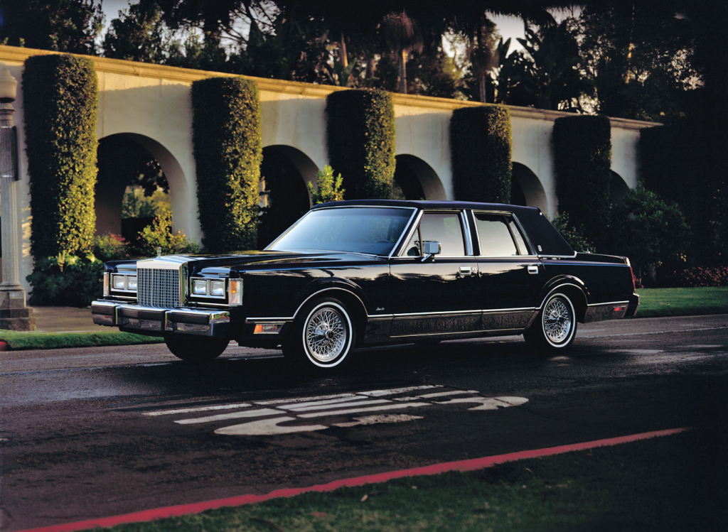 LINCOLN TOWN CAR The Last Big American Sedan