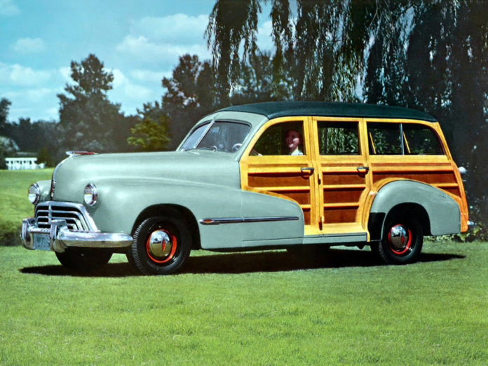 OLDSMOBILE 1946 – 1947 - Retour à la Vie Civile.