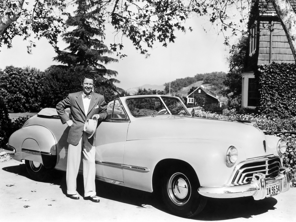 OLDSMOBILE 1946 – 1947 - Retour à la Vie Civile.