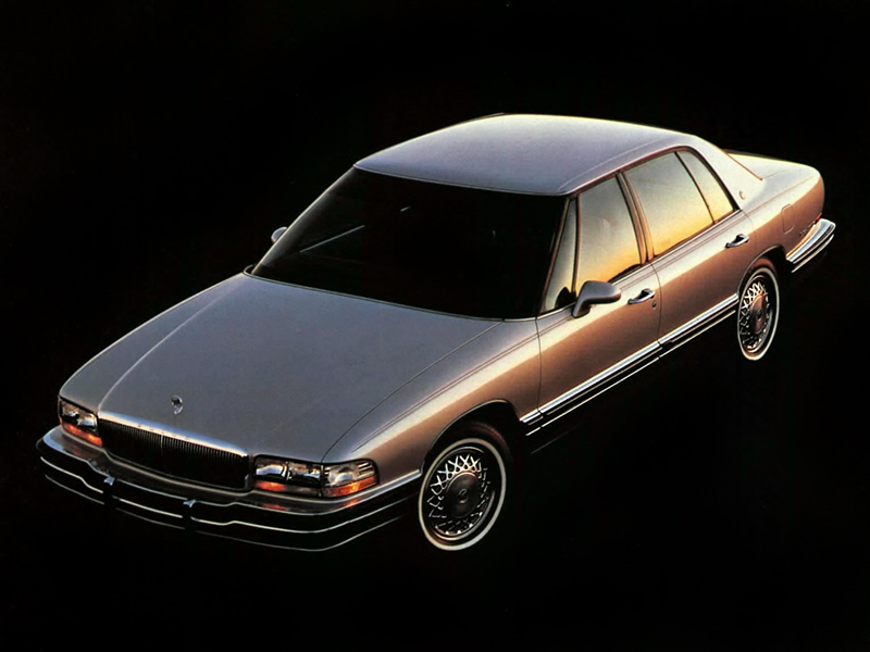 BUICK PARK AVENUE - Luxe américain en taille européenne.