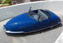 DAVIS DIVAN SEDAN- OVNI à l’américaine ou La révolution manquée. DAVIS DIVAN SEDAN - OVNI à l'américaine ou La révolution manquée.