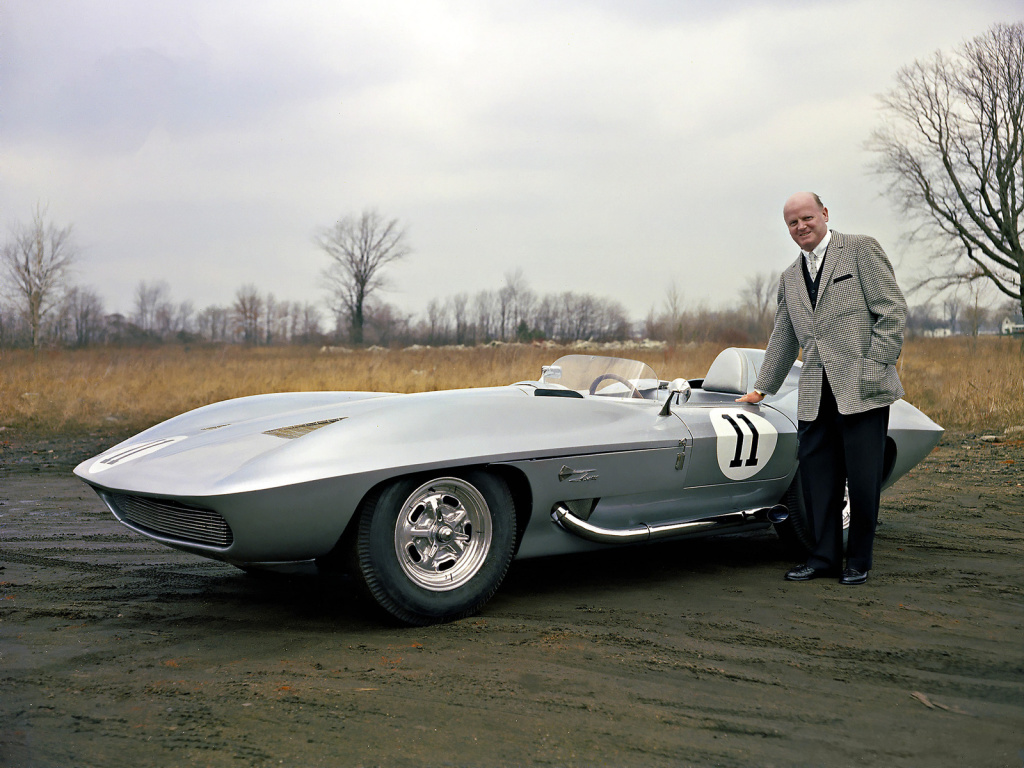 CHEVROLET CORVETTE C2 - La naissance du requin.