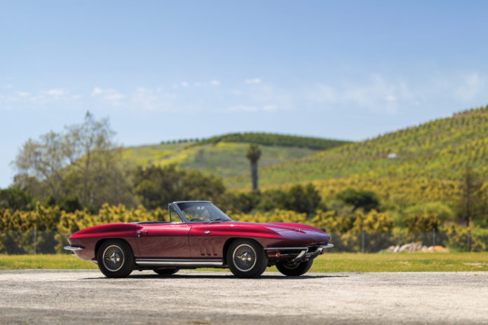 CHEVROLET CORVETTE C2 - La naissance du requin.