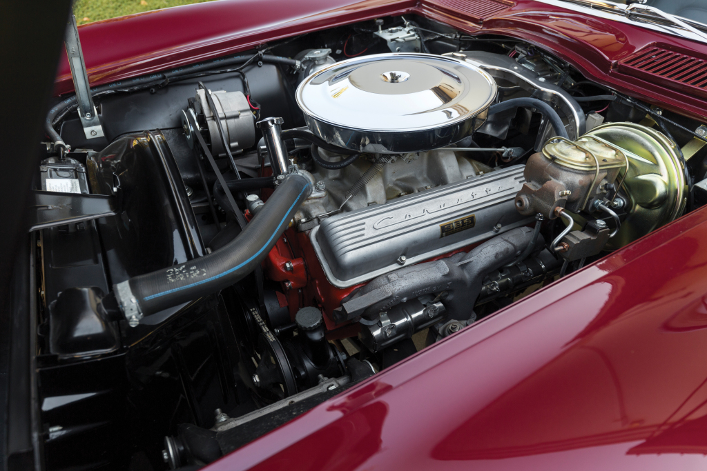 CHEVROLET CORVETTE C2 - La naissance du requin.