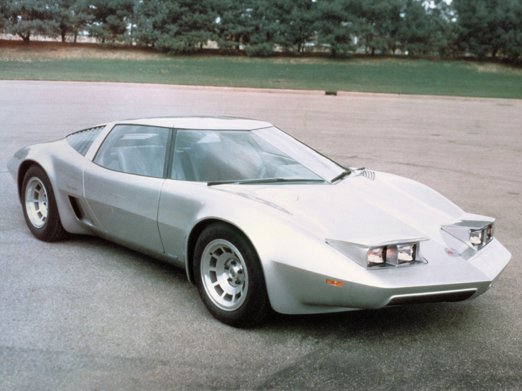 CHEVROLET CORVETTE C3 - Le requin entre mer et désert.