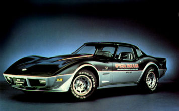 CHEVROLET CORVETTE C3 - Le requin entre mer et désert.