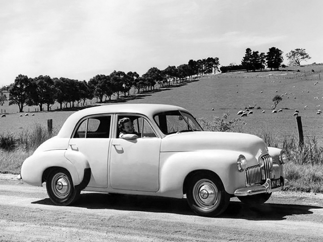 HOLDEN 48/215 et FJ - Les aventures de GM au pays des kangourous.