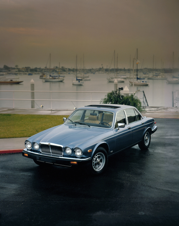 JAGUAR XJ6 Série III - Félin en eaux troubles.