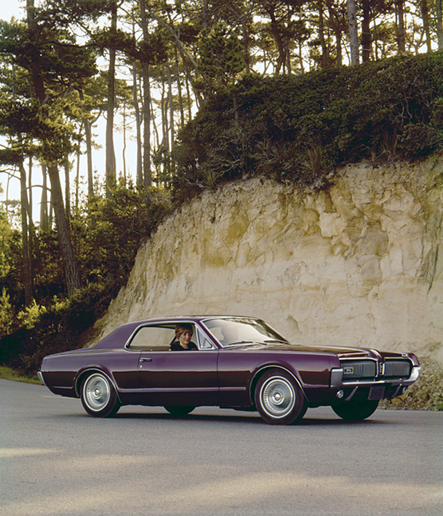 MERCURY COUGAR - Le fauve américain.