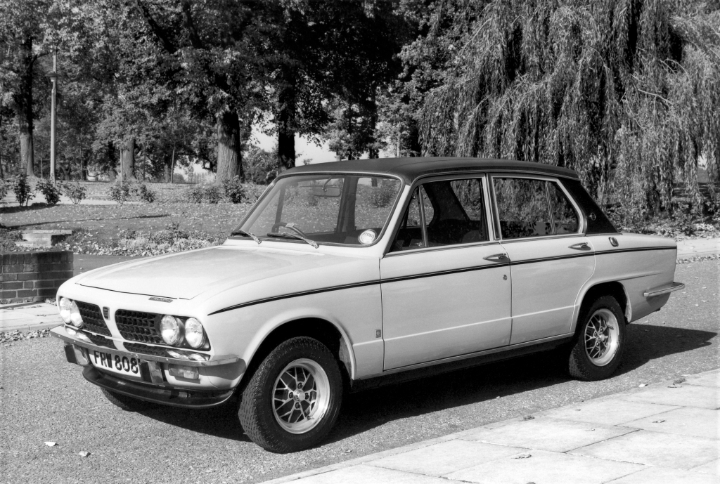 TRIUMPH DOLOMITE – Mini-bombe sauce british.