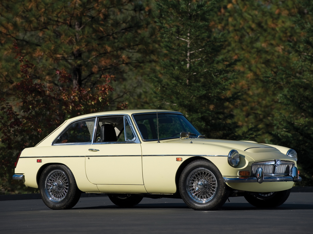 MG C & MG B GT V8 - Plus de cylindres... mais moins de succès !