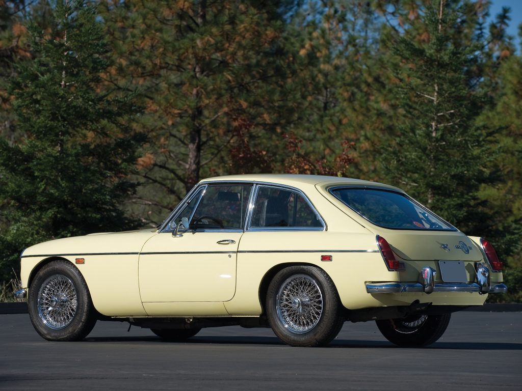 MG C & MG B GT V8 - Plus de cylindres... mais moins de succès !