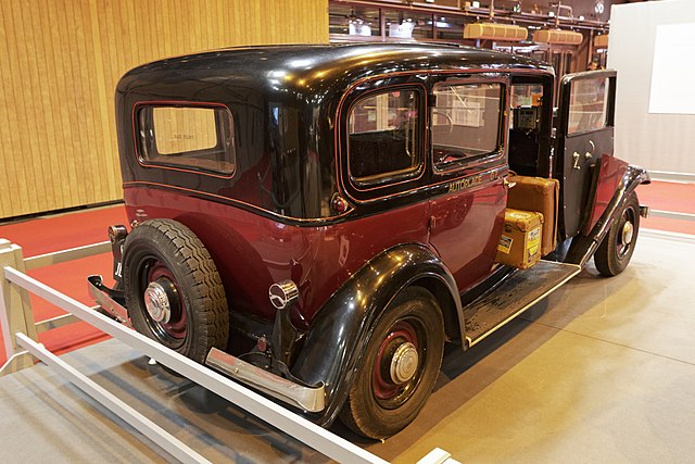 RENAULT KZ11 G7 - Le vrai taxi parisien.