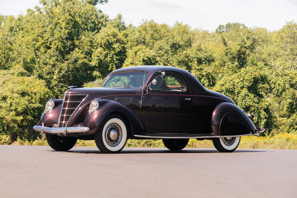 LINCOLN ZEPHYR - La première Lincoln « populaire ».