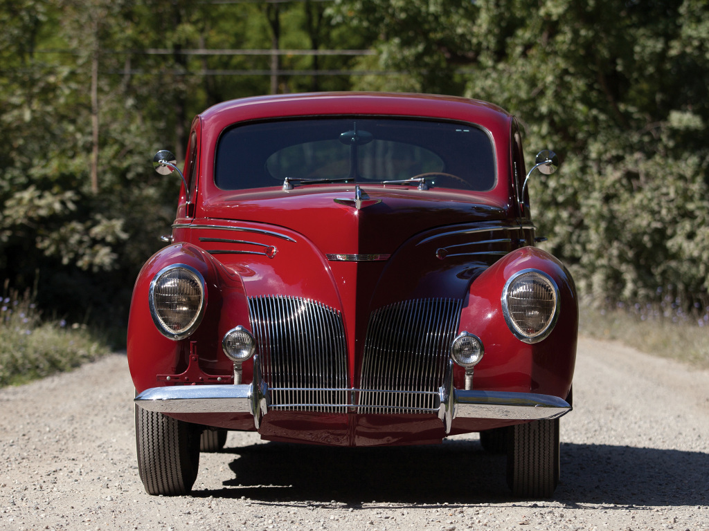 LINCOLN ZEPHYR - La première Lincoln « populaire ».