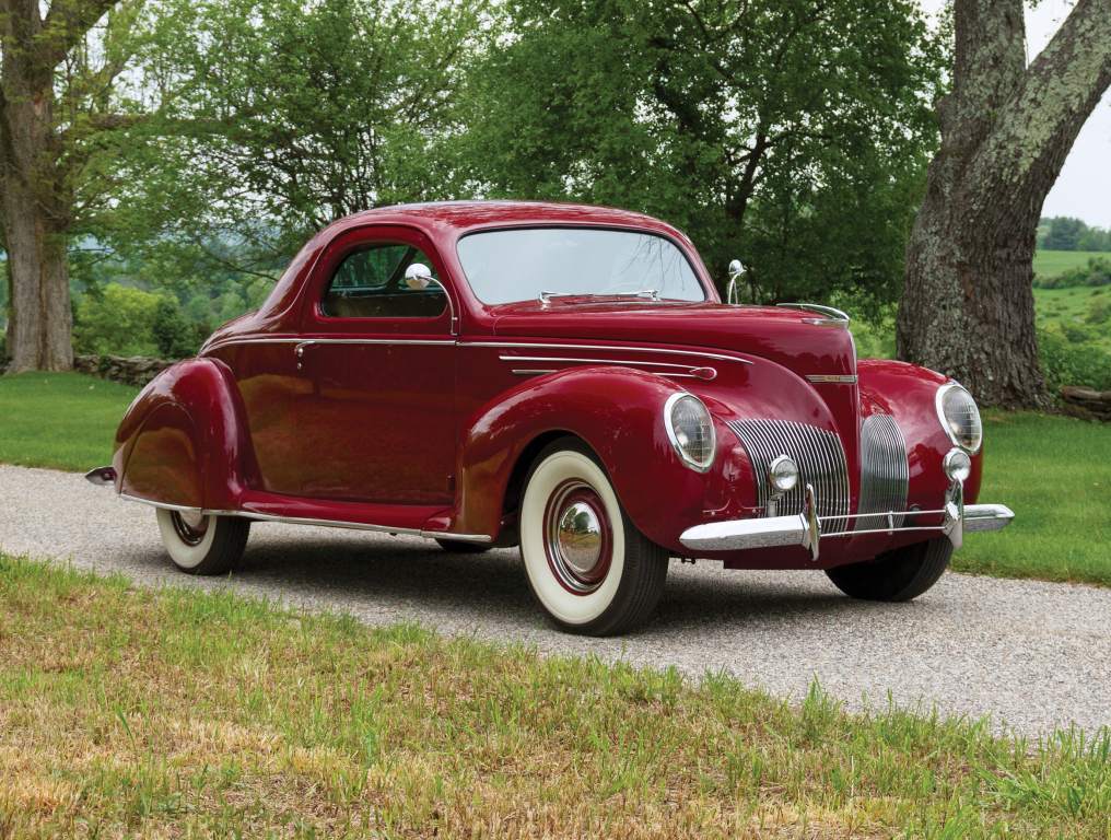 LINCOLN ZEPHYR - La première Lincoln « populaire ».