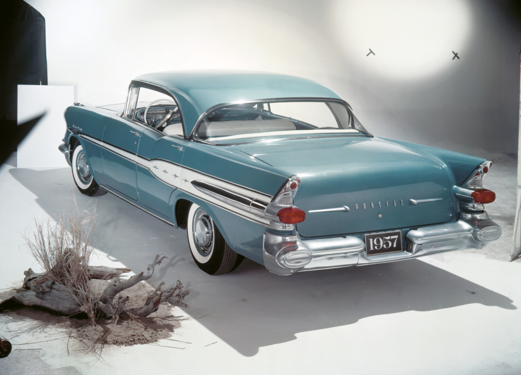 PONTIAC 1957 - Une année charnière pour Pontiac.