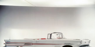 PONTIAC 1957 - Une année charnière pour Pontiac.