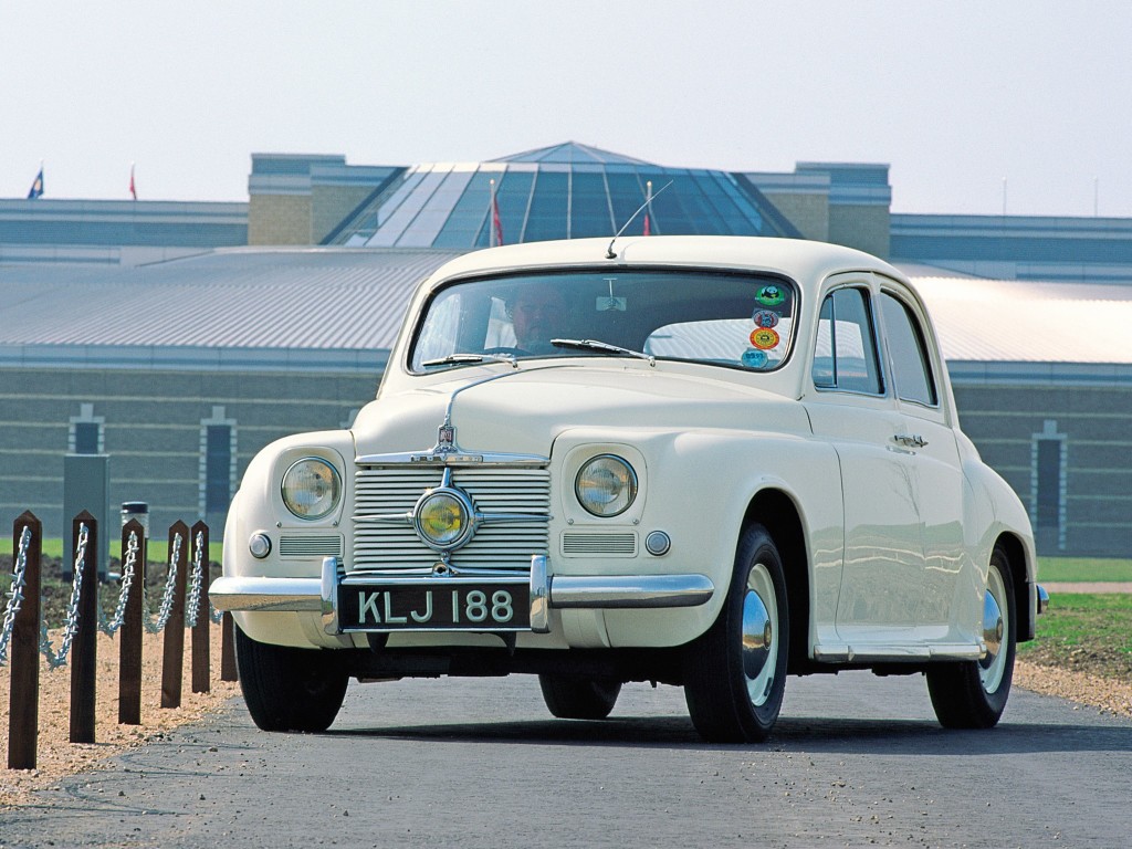 ROVER P4 - Chapeau melon sur quatre roues.