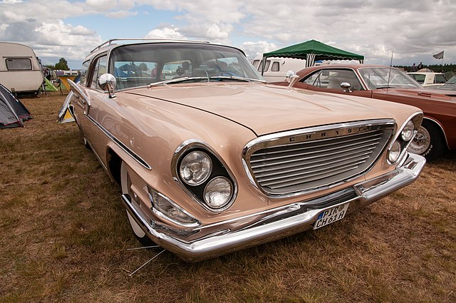 CHRYSLER 1957 - L'apothéose du style Exner.