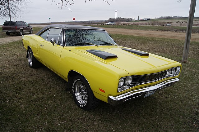 DODGE SUPER BEE - La guêpe et le bélier.