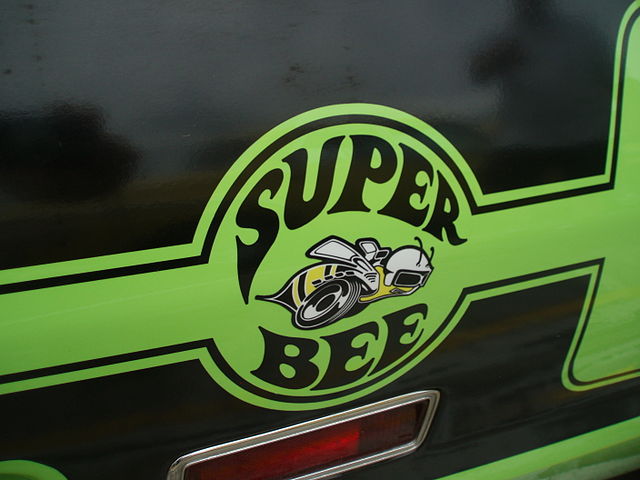 DODGE SUPER BEE - La guêpe et le bélier.