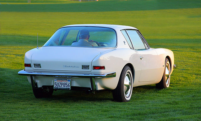 STUDEBAKER AVANTI - Le testament automobile de Raymond Loewy.