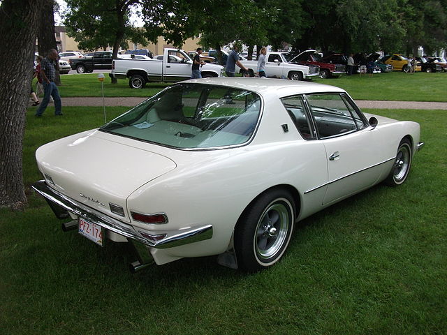 STUDEBAKER AVANTI - Le testament automobile de Raymond Loewy.