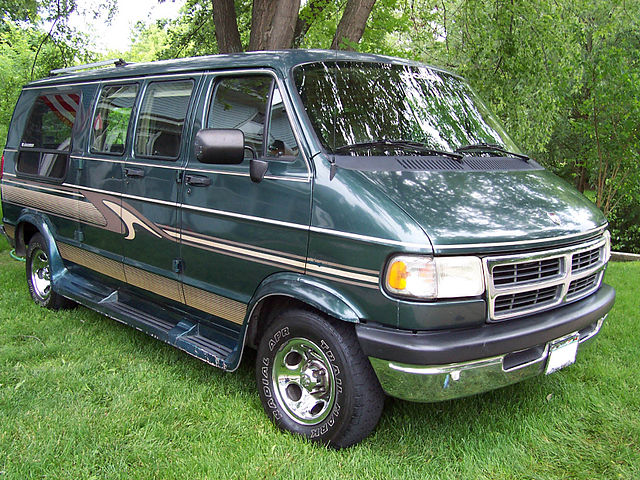 DODGE B-SERIES - Vétéran américain multi-fonctions.