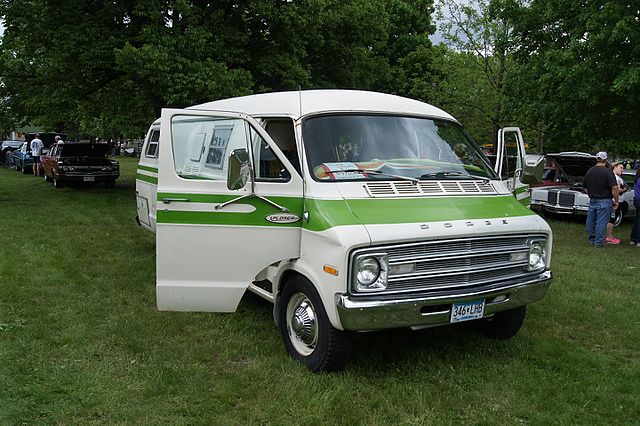 DODGE B-SERIES - Vétéran américain multi-fonctions.