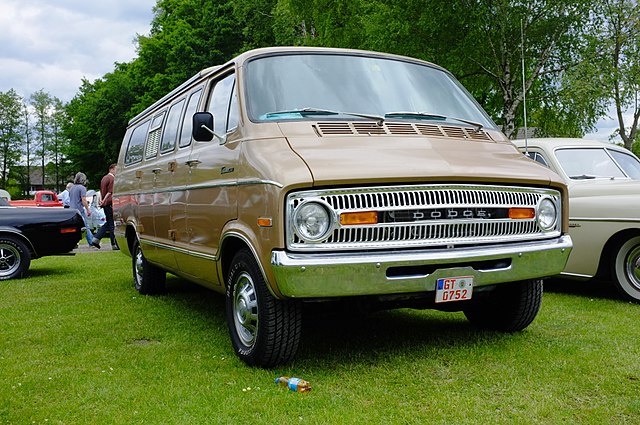 DODGE B-SERIES - Vétéran américain multi-fonctions.