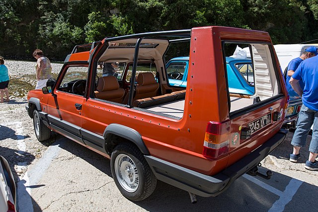 MATRA RANCHO - Faux tout-terrain mais vrai véhicule de loisirs.