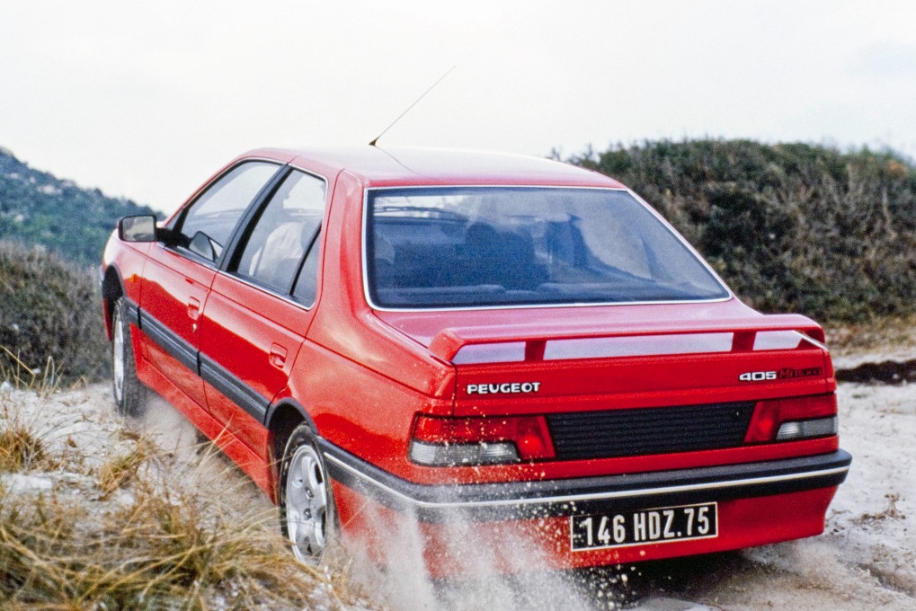 PEUGEOT 405 Mi16 - Le nouveau rugissement du lion.