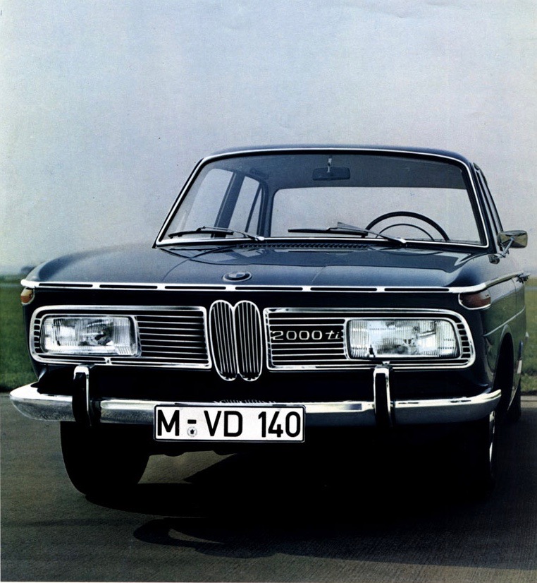 BMW NEUE KLASSE (berlines 1500, 1600, 1800 et 2000) - La nouvelle renaissance de l'étoile bavaroise.