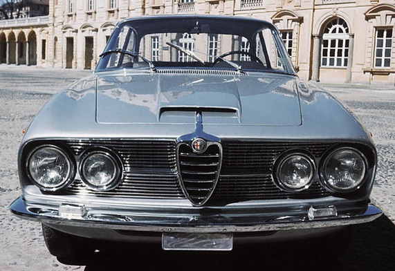 ALFA ROMEO 2000 & 2600 – Le trèfle mal-aimé.