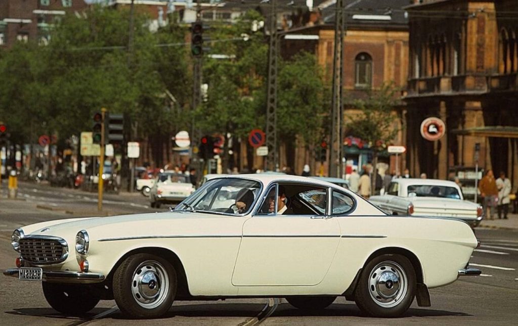 VOLVO P1800 - La Sirène Suédoise