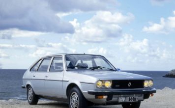 RENAULT 30 - L'échec de la cinquième porte.