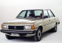 PEUGEOT 305 - Un lion sans les crocs ?