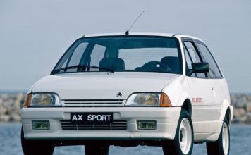 CITROËN AX SPORT - Bombinette chevronnée.