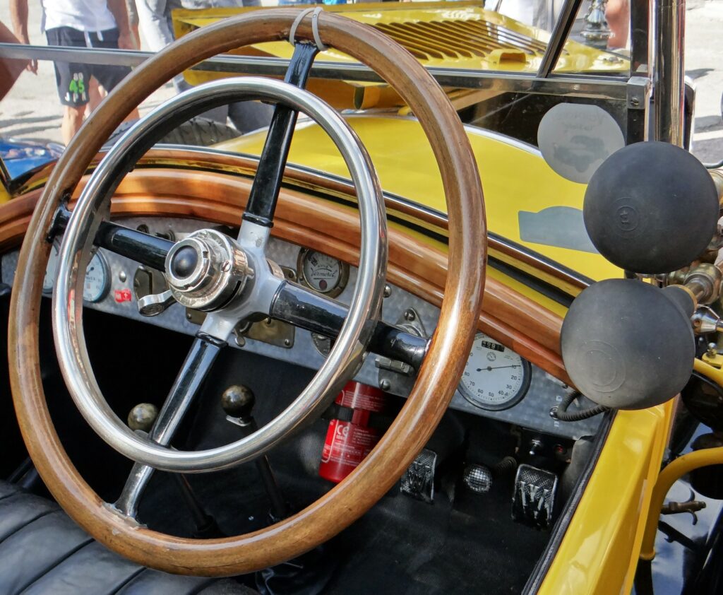 VERMOREL – De l'agriculture à l'automobile.